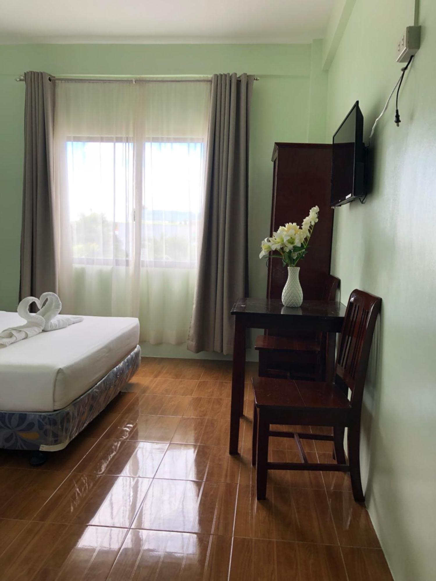 Adams View Hotel Moalboal Εξωτερικό φωτογραφία